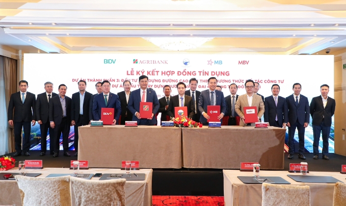 Agribank cùng các ngân hàng thương mại MB, BIDV, MBV và Công ty Cổ phần đường cao tốc Vành đai 4 Hà Nội chính thức ký kết Hợp đồng tín dụng tài trợ vốn đối với Dự án Đầu tư xây dựng đường Vành đai 4 - Vùng Thủ đô Hà Nội