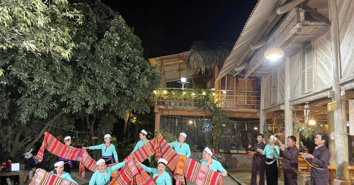 Hành trình ‘lặng lẽ đi, bền bỉ làm’ của chàng trai Mường