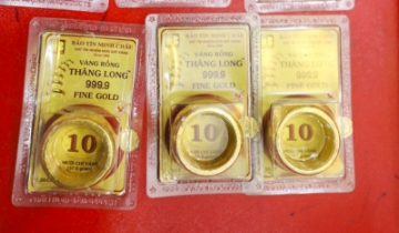 Vàng nhẫn tăng tới 1 triệu đồng, vàng miếng đi ngang