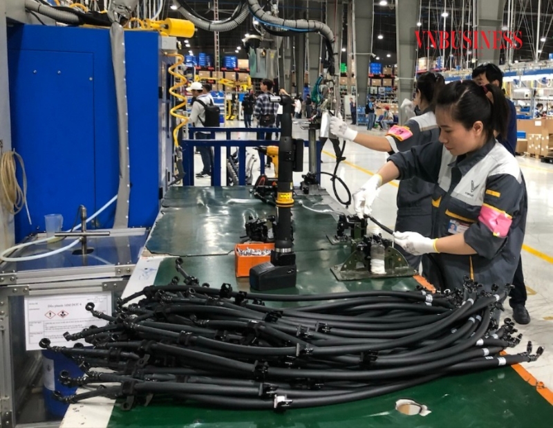 Chỉ số PMI ngành sản xuất tháng 2: Niềm tin kinh doanh cao nhất trong 41 tháng