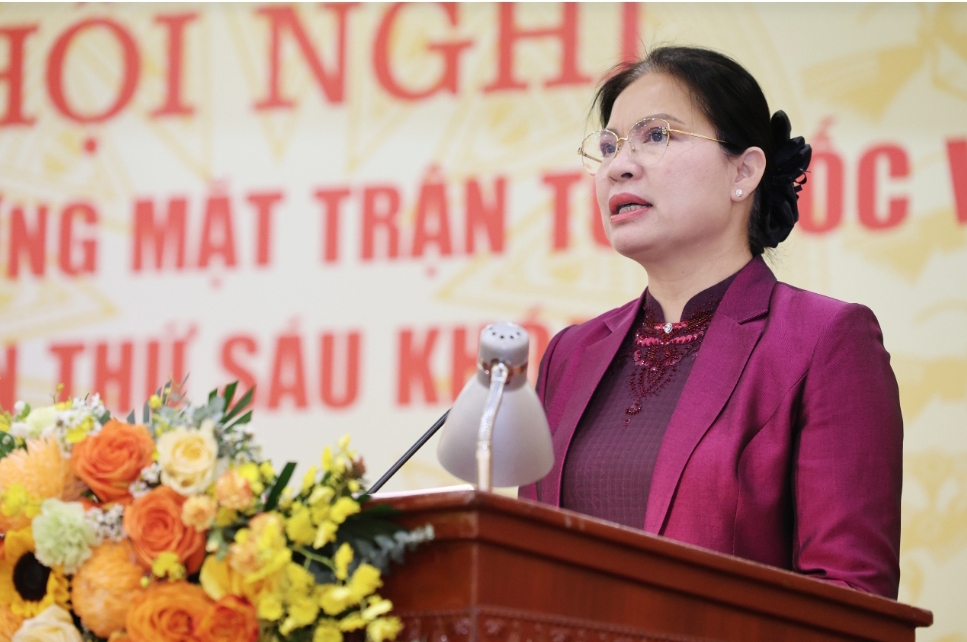 Bà Hà Thị Nga được giới thiệu để Hội nghị Ủy ban Trung ương MTTQ Việt Nam hiệp thương cử giữ chức Phó Chủ tịch – Tổng Thư ký Ủy ban Trung ương MTTQ Việt Nam.