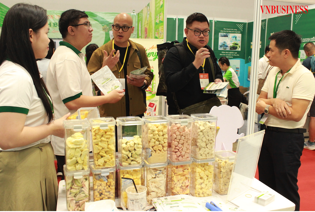 Các nhà nhập khẩu mặc dù quan tâm đến sản phẩm chế biến từ nguồn tài nguyên bản địa của Việt Nam nhưng cũng đặt ra các yêu cầu về chuẩn hoá theo tiêu chuẩn quốc tế.