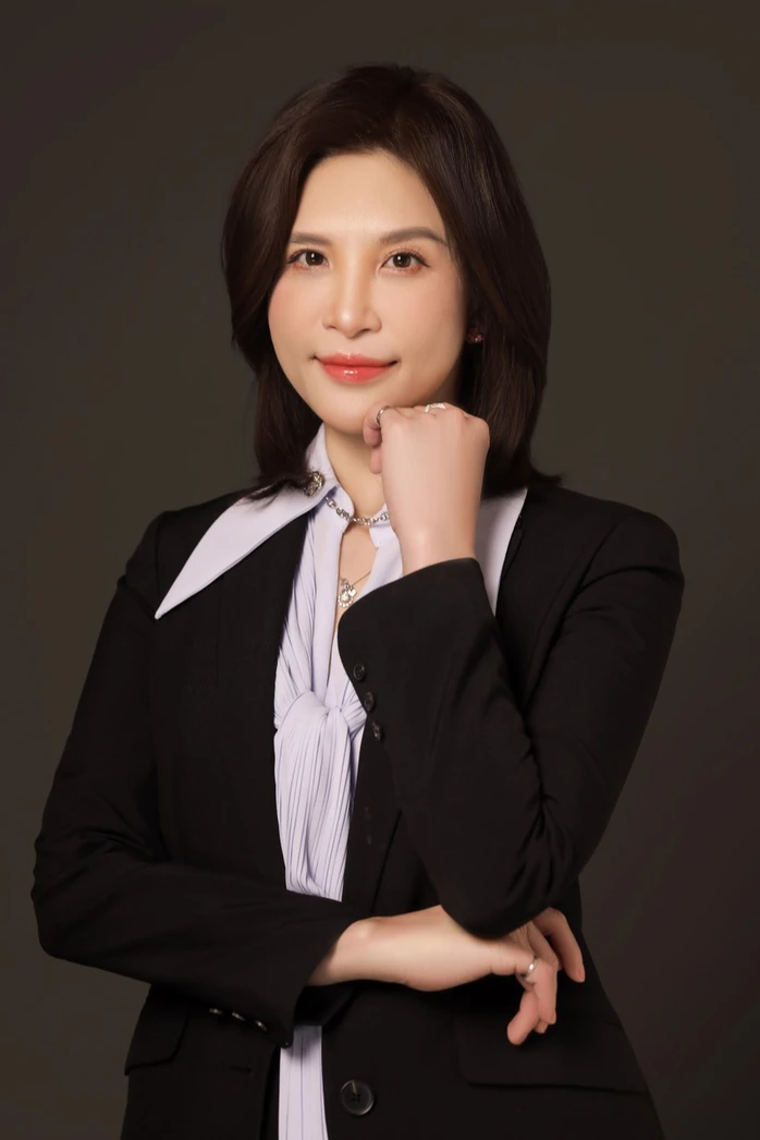 TS Ngô Phẩm Trân, Chủ tịch Hội Doanh nghiệp Việt Nam - Đài Loan, Giám đốc Công ty Giải pháp phần mềm IIQ