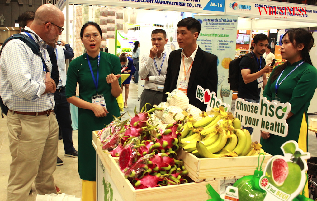 Có nông dân, HTX đảm bảo được vùng nguyên liệu xanh và sạch, từ đó giúp DN yên tâm mở rộng thị trường, tiếp cận các nhà thu mua quốc tế.