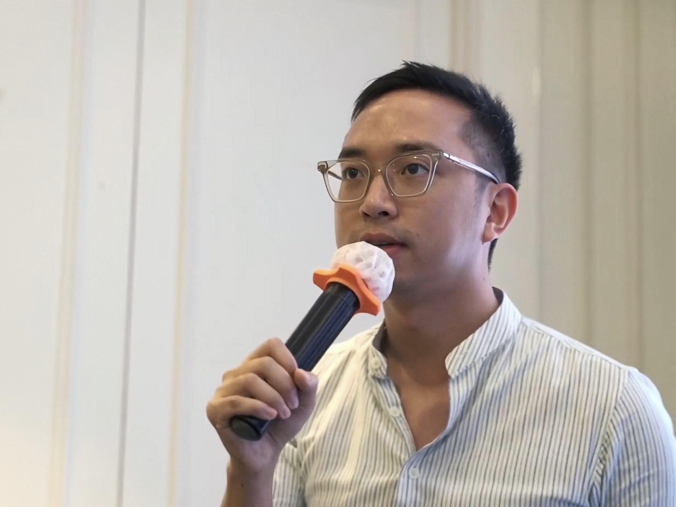 Phía sau những lượt xem triệu view: guồng quay nội dung và áp lực không ngừng nghỉ của người trẻ trên mạng xã hội.