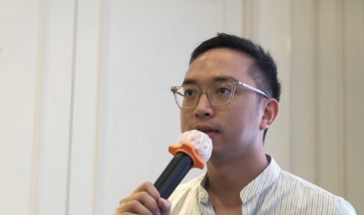 Phía sau những lượt xem triệu view: guồng quay nội dung và áp lực không ngừng nghỉ của người trẻ trên mạng xã hội.