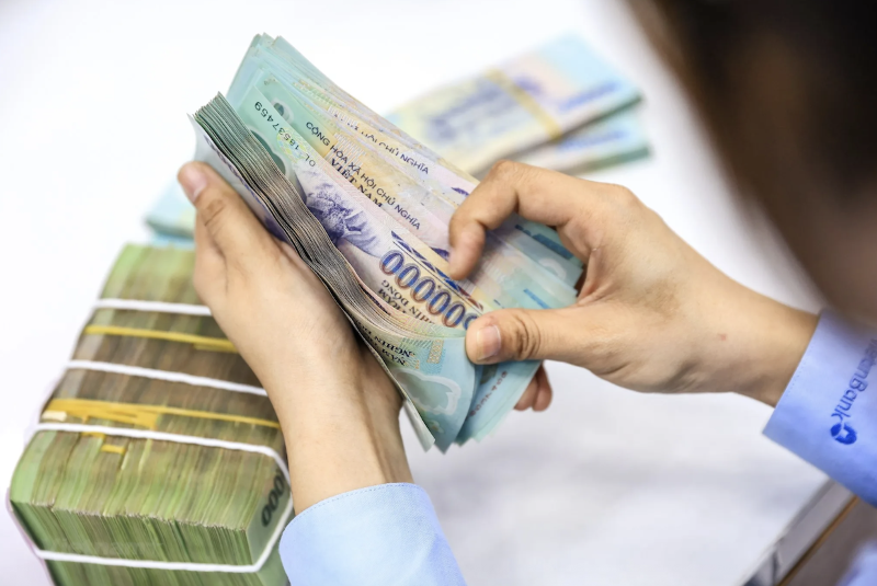 Nhu cầu vốn bùng nổ, ngân hàng dự kiến nới lỏng "van" tín dụng