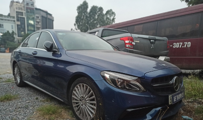 Nhiều ô tô từng phục vụ kinh doanh nay trở thành tài sản bảo đảm được phát mại.