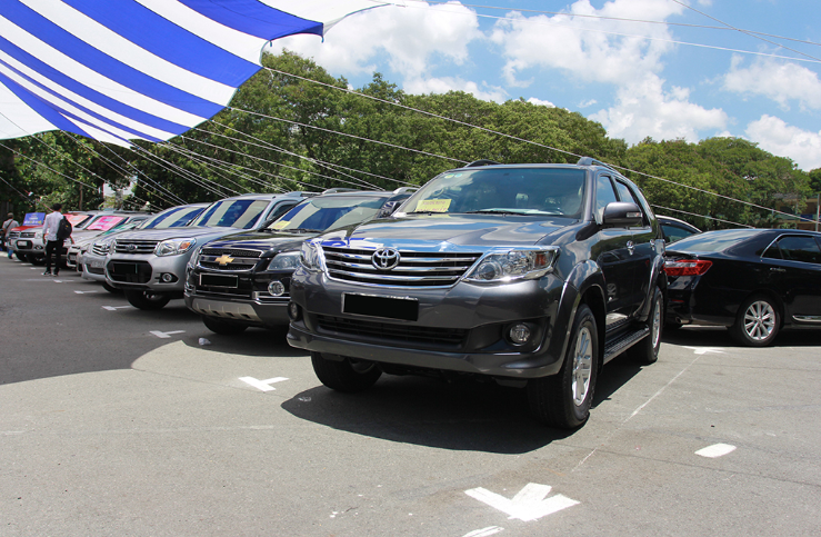 Ngân hàng đấu giá xe theo hình thức “có sao bán vậy”, người mua tự đánh giá hiện trạng (Ảnh minh họa).