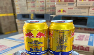 Từ cơn buồn ngủ đến đế chế tỷ đô: Câu chuyện kinh doanh phía sau Red Bull
