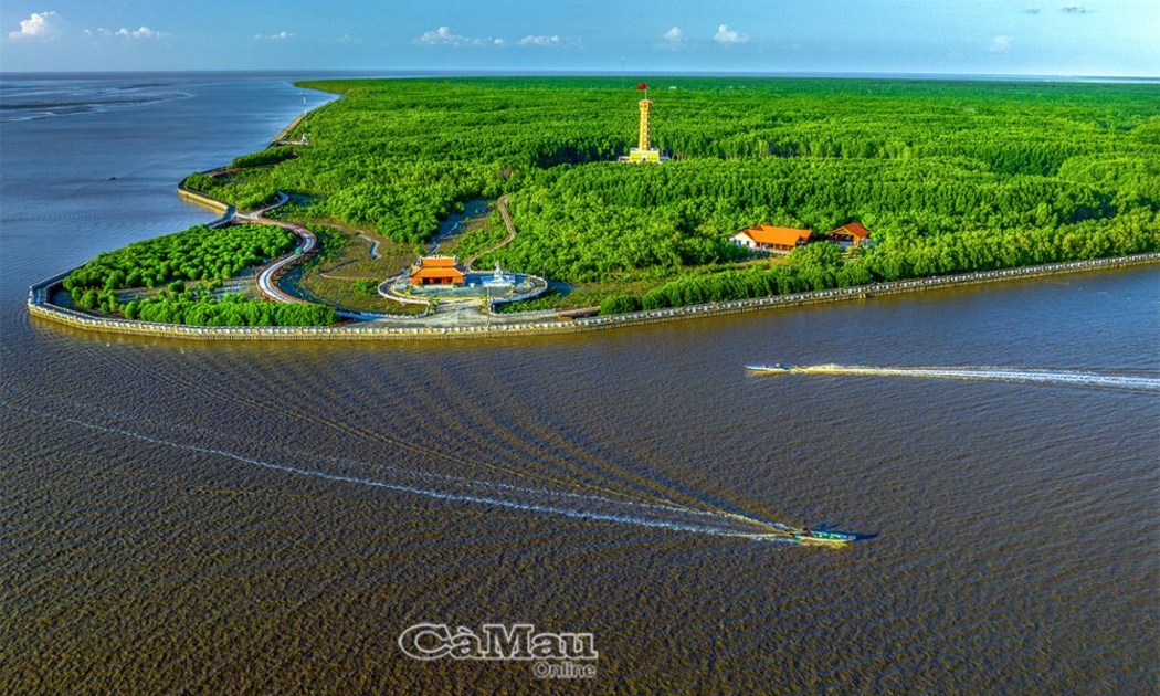 Mũi Cà Mau - vùng đất địa đầu cực Nam Tổ quốc, giữ vị thế chiến lược đặc biệt về quốc phòng, an ninh và phát triển kinh tế biển của đất nước.