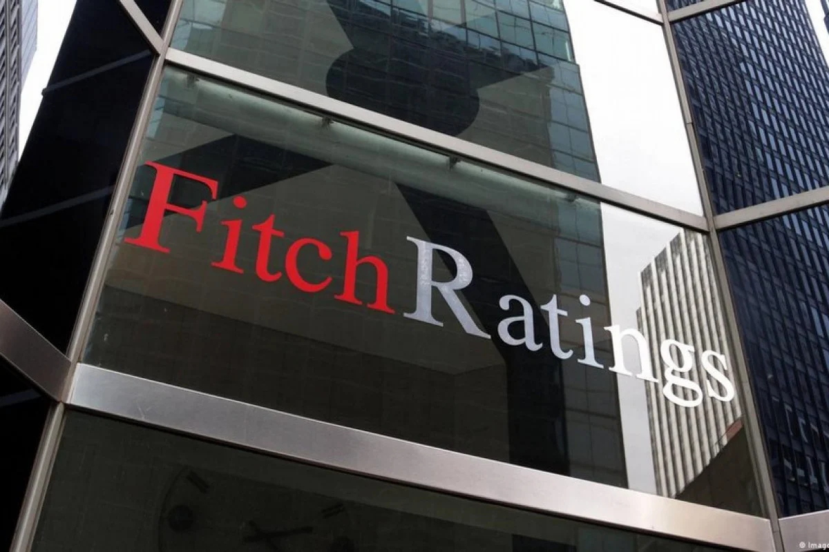 Fitch Ratings nâng hạng công cụ nợ có bảo đảm của Việt Nam lên mức BBB-
