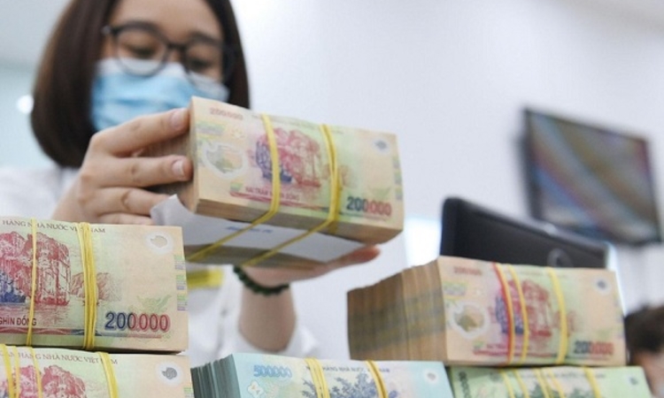 Lãi suất huy động lập nền mới, ngân hàng chấp nhận “NIM mỏng” để đổi lấy thị phần