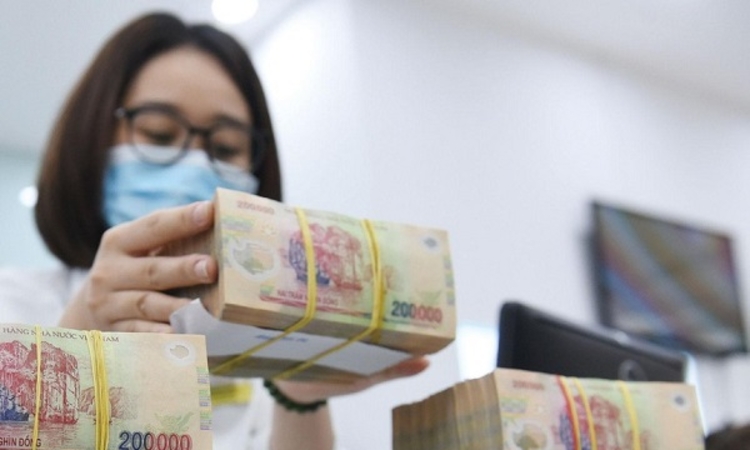 Lãi suất huy động lập nền mới, ngân hàng chấp nhận “NIM mỏng” để đổi lấy thị phần