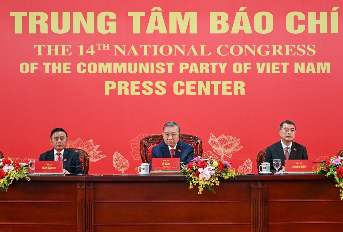 Tổng Bí thư Tô Lâm trả lời câu hỏi của phóng viên báo chí.