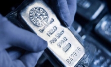 Nhà đầu tư cá nhân gia tăng hiện diện trong cơn sóng bạc.