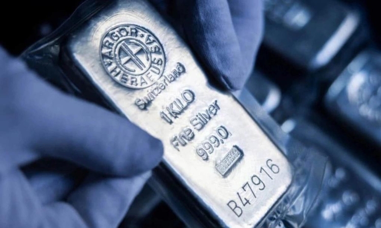 Giải mã bạc từ tài sản “phụ” thành điểm nóng đầu tư