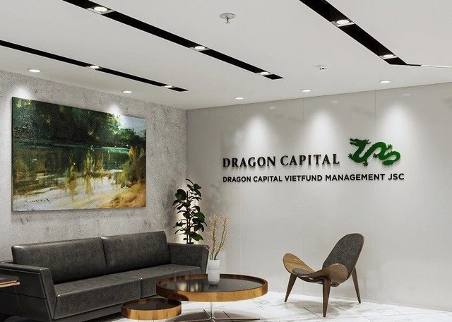 Chi phí leo thang kéo lợi nhuận Dragon Capital giảm hơn một nửa.
