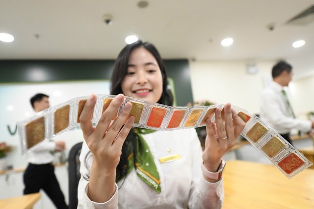 Tịch thu vàng miếng nếu giao dịch tại tiệm không có giấy phép