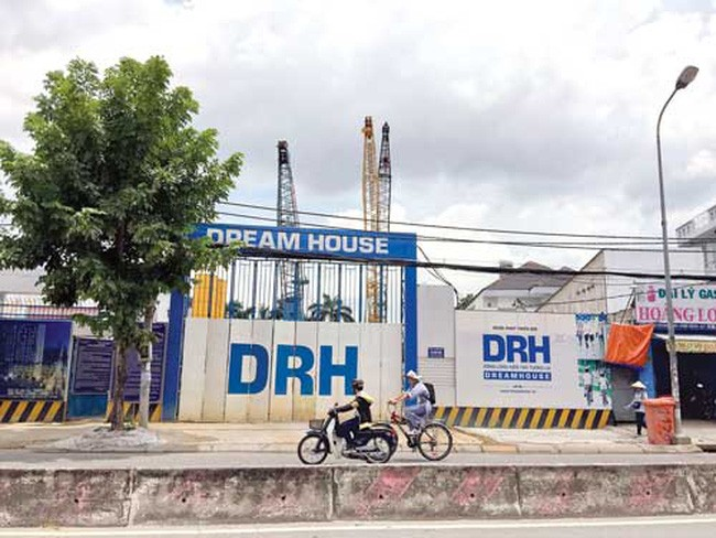 DRH Holdings lãi đột biến trong quý IV nhưng bài toán bền vững vẫn chưa có lời giải.