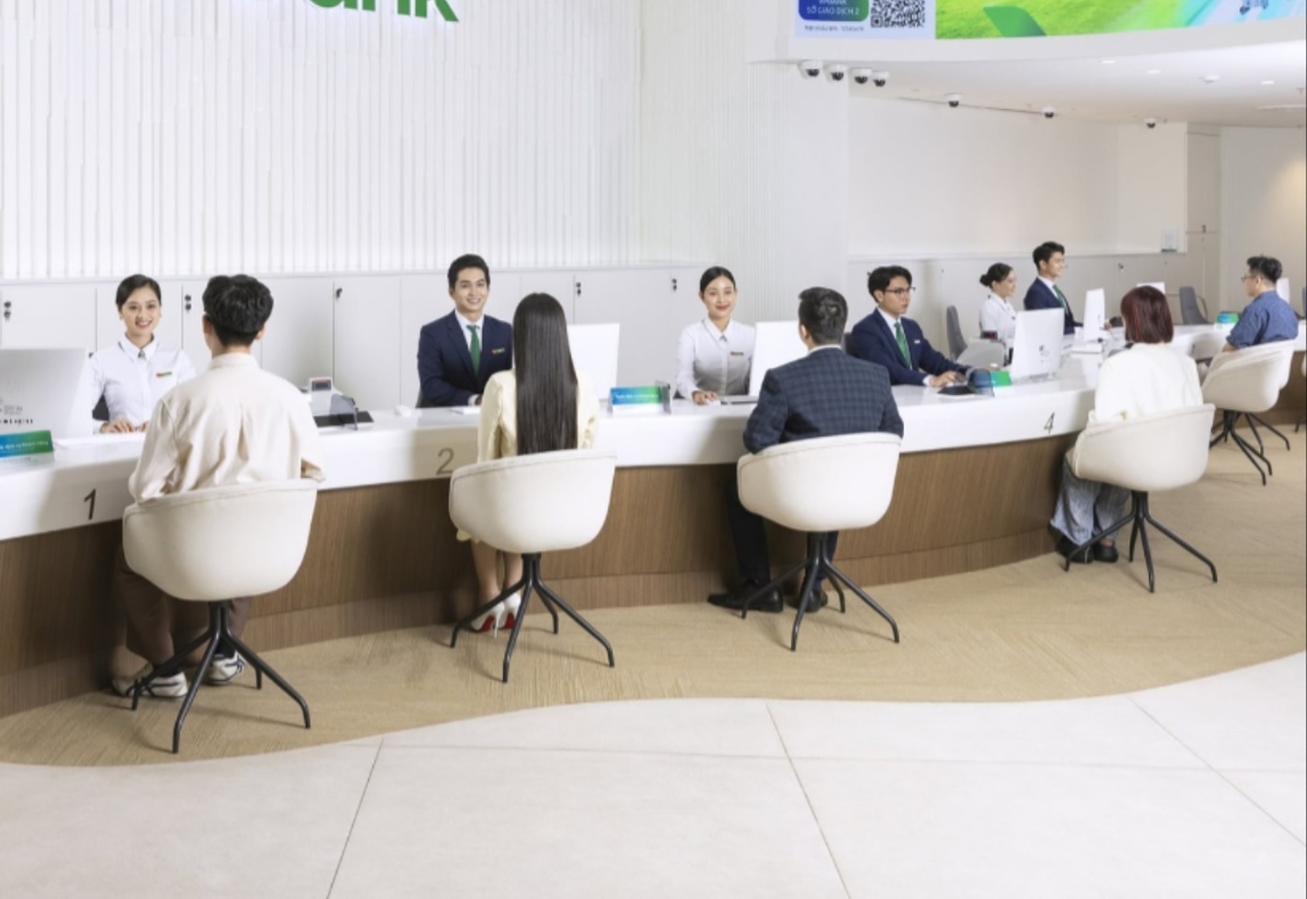 VPBank chủ động "giãn" dòng vốn chảy vào bất động sản.