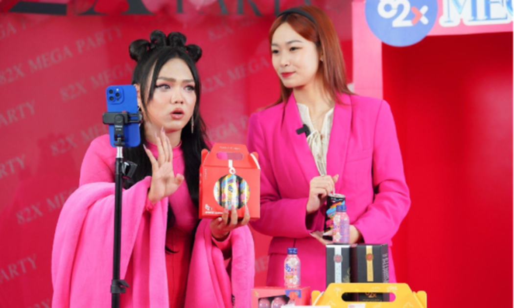 Quy định mới về an toàn thực phẩm siết chặt quản lý quảng cáo trên mạng xã hội, chấm dứt quảng cáo lố, kiểm soát người nổi tiếng, người có ảnh hưởng khi quảng cáo thực phẩm.