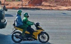 Hai đối tượng thực tẩu thoát sau khi thực hiện vụ cướp táo tợn.