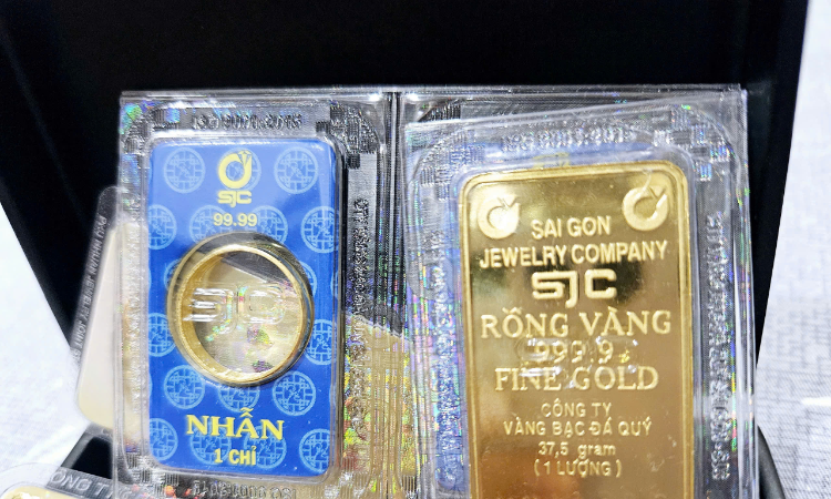 Vàng nhẫn SJC tăng 1,5 triệu đồng/lượng, giá vàng trong nước đi ngược thế giới