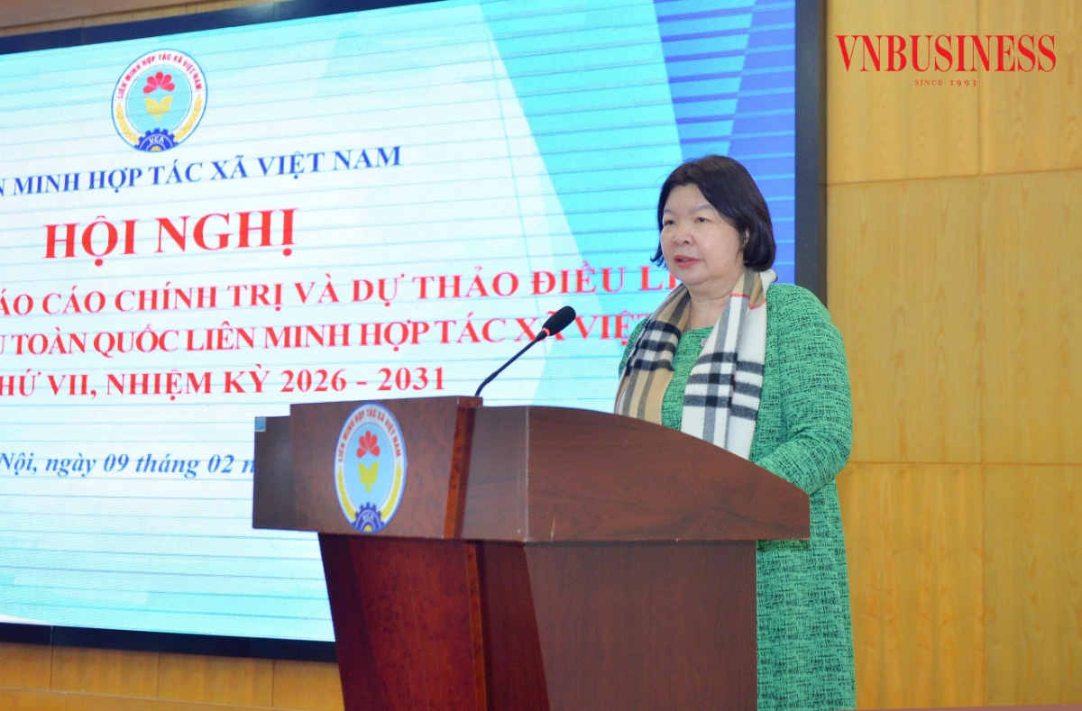 Bà Cao Xuân Thu Vân, Chủ tịch Liên minh HTX Việt Nam, phát biểu tại Hội nghị.