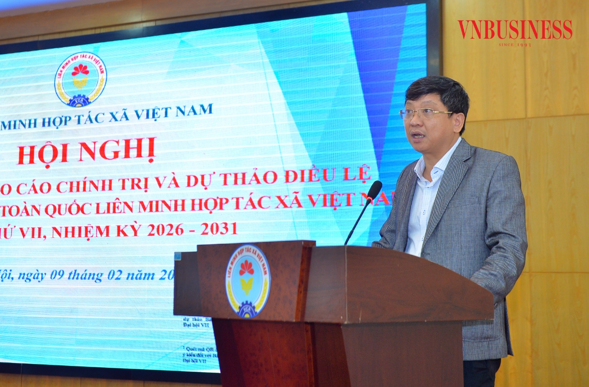 Ông Tạ Tấn, Phó Vụ trưởng Vụ Tổ chức phi Chính phủ phát biểu tại Hội nghị.