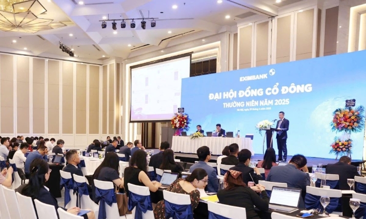 Mùa ĐHĐCĐ ngân hàng 2026: Dồn dập chốt quyền,