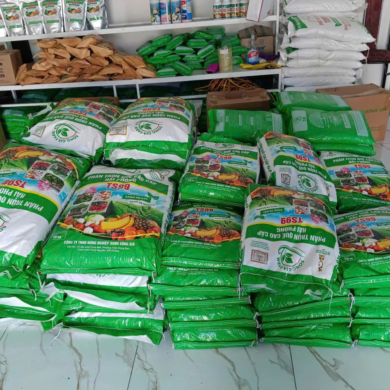 HTX cung cấp ra thị trường nhiều dòng sản phẩm phân bón chất lượng cao.