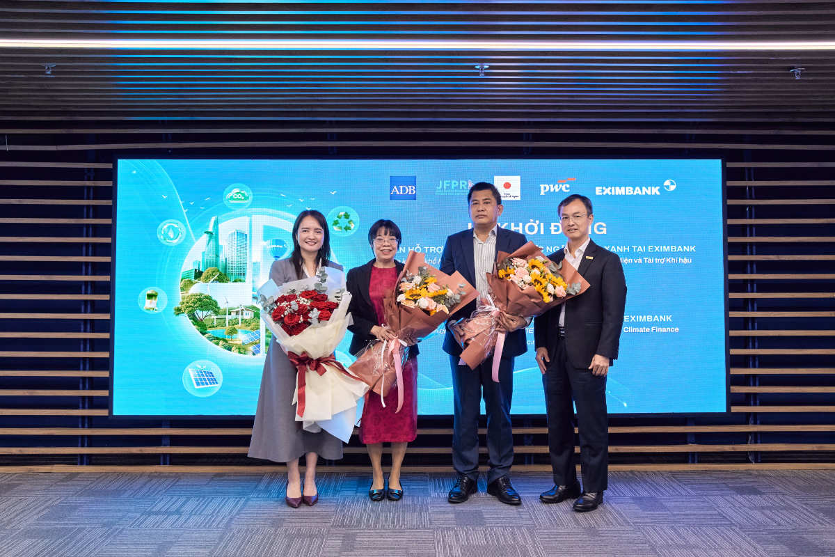 Buổi lễ có sự tham dự của Ban lãnh đạo cấp cao của Eximbank cùng đại diện ADB và PwC Việt Nam.