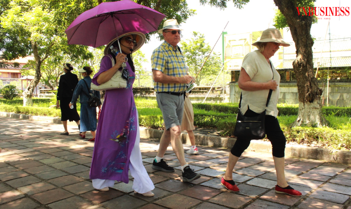 Từ tín hiệu tích cực của du lịch tết Bính Ngọ ở Tp.HCM cho đến triển vọng “làn sóng” du khách quốc tế, tin rằng “công nghiệp không khói” Việt Nam sẽ tiếp tục có bứt phá mới.