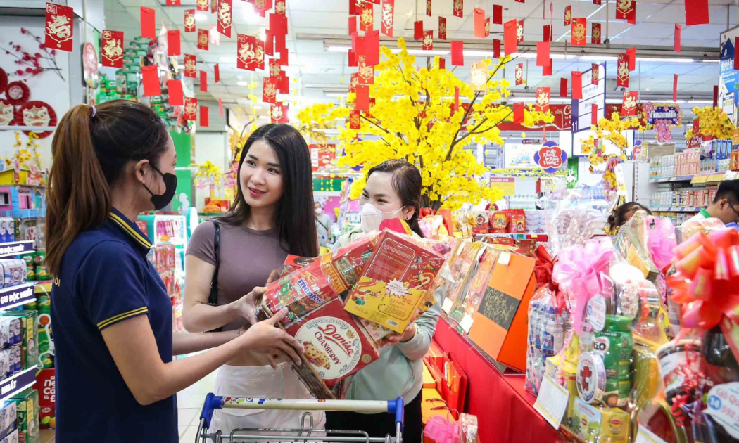 Hoạt động mua sắm phản ánh sức cầu nội địa tăng mạnh đầu năm 2026.