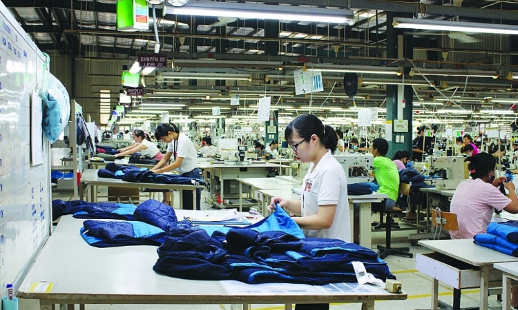Thuế quan Mỹ biến động: Cơ hội hoàn thuế và bài toán 15% với dệt may Việt Nam