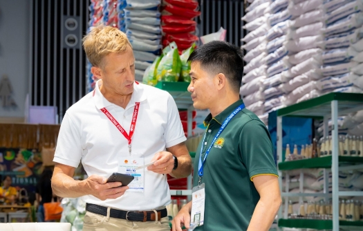 Để hạn chế rủi ro trước chính sách mới ở thị trường nhập khẩu, các DN xuất khẩu của Việt Nam cần chủ động trao đổi thường xuyên với nhà thu mua quốc tế.