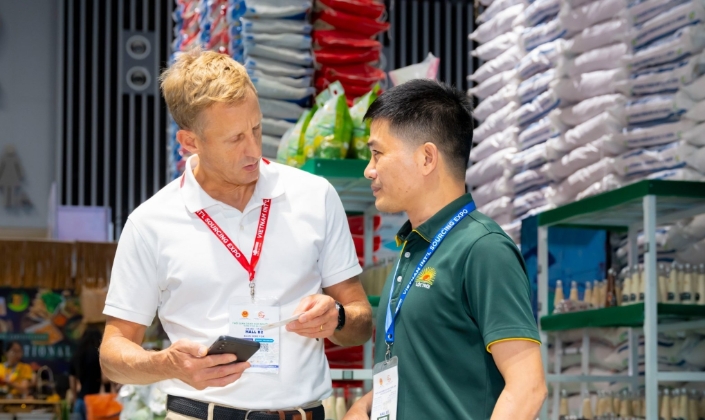 Để hạn chế rủi ro trước chính sách mới ở thị trường nhập khẩu, các DN xuất khẩu của Việt Nam cần chủ động trao đổi thường xuyên với nhà thu mua quốc tế.