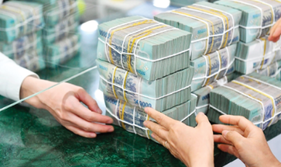 Nhiều ngân hàng tăng lãi suất huy động ở các kỳ hạn trung và dài.