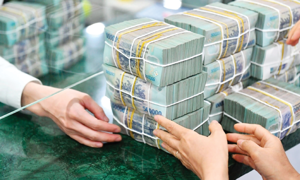 Nhiều ngân hàng tăng lãi suất huy động ở các kỳ hạn trung và dài.