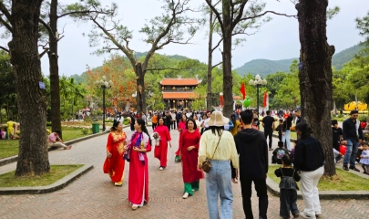 lễ hội mùa xuân côn sơn kiếp bạc o hải phòng