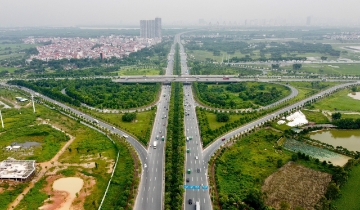 Đại gia địa ốc ‘vung tiền’ gom đất, hết thời ‘neo giá ảo’