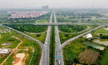 Đại gia địa ốc ‘vung tiền’ gom đất, hết thời ‘neo giá ảo’