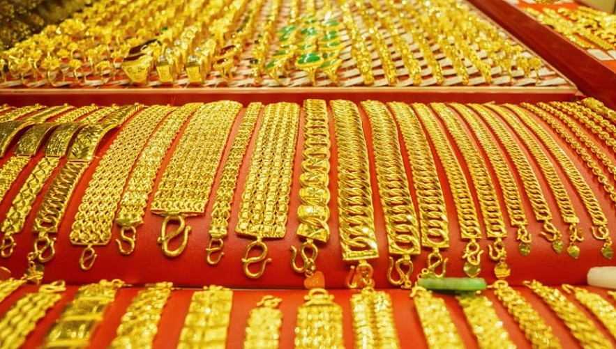 Giá vàng nhẫn và vàng miếng đồng loạt "nhảy vọt" tới 3,9 triệu đồng/lượng.