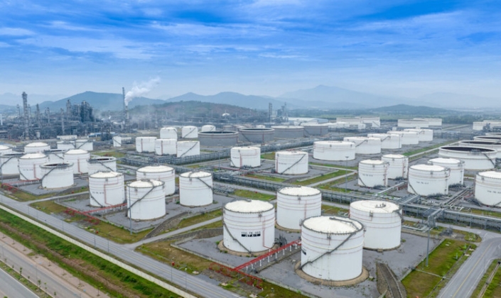 Xung đột Trung Đông: Kinh tế Việt Nam trước 3 kịch bản, xăng dầu chịu áp lực lớn