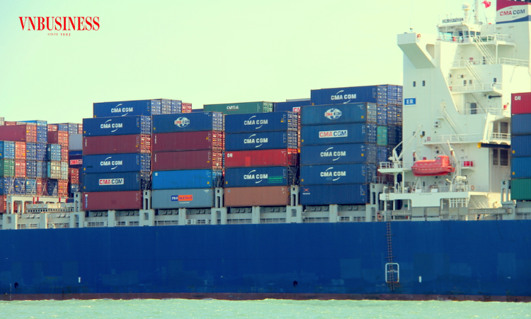 Thuế quan cao, xung đột Trung Đông: Logistics, dệt may, phân bón và cao su ứng phó ra sao?