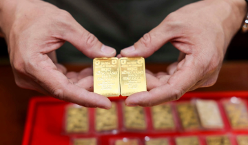 Giá vàng trong nước tiếp tục ‘bốc hơi’ 4 triệu đồng/lượng