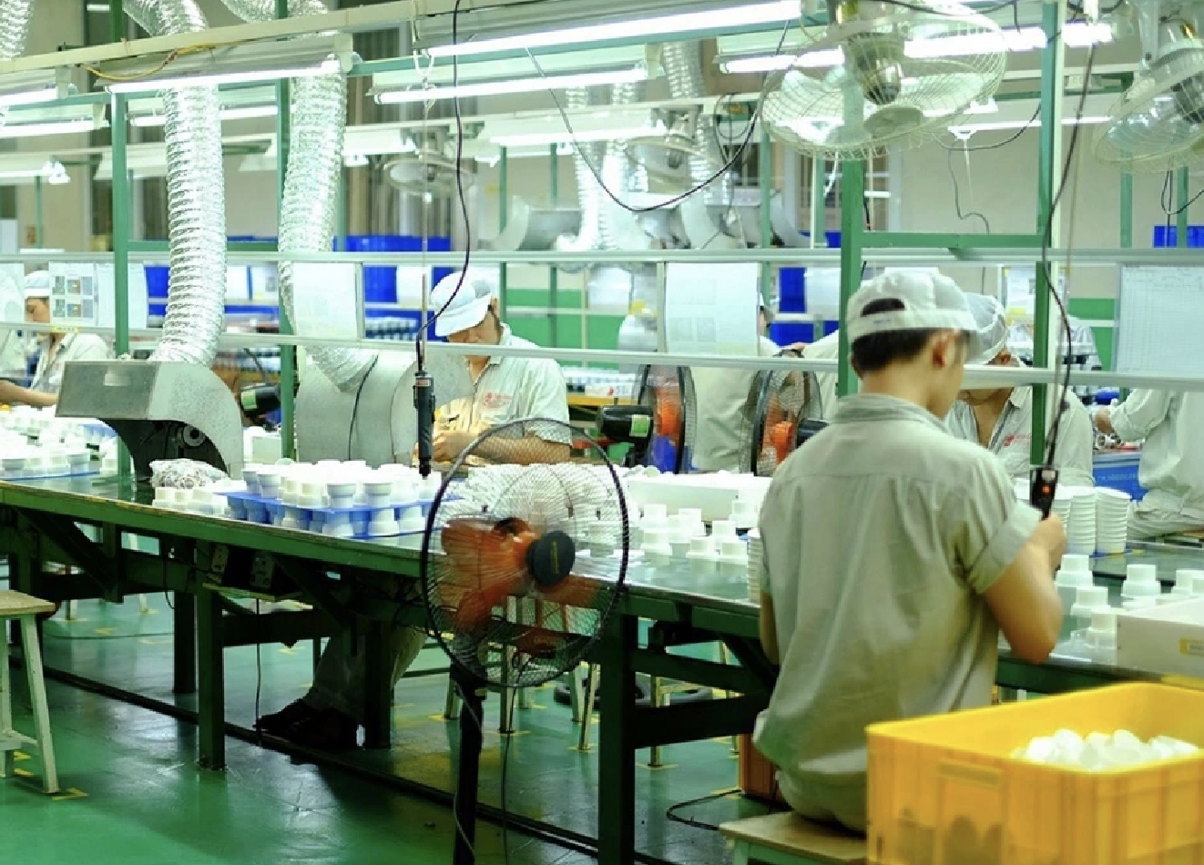 Vốn ngoại tăng sốc 61%, hàng loạt