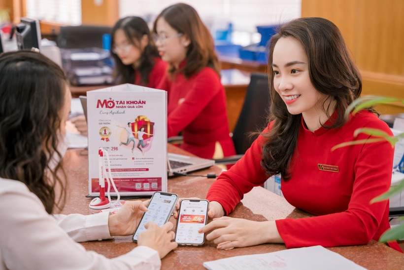 Thủ tục cấp tín dụng tại Agribank được đơn giản hóa, đẩy mạnh chuyển đổi số nhằm tạo thuận lợi cho doanh nghiệp và người dân tiếp cận vốn.