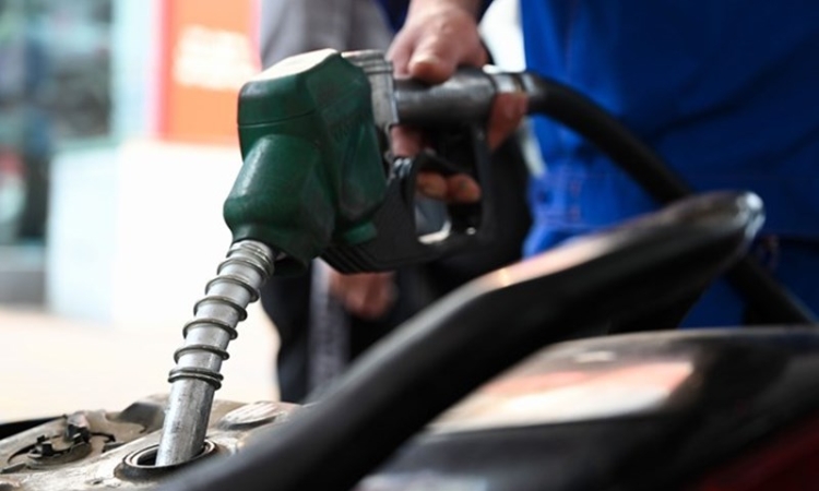 Giá xăng dầu đồng loạt tăng mạnh, có loại tăng hơn 7.000 đồng/lít